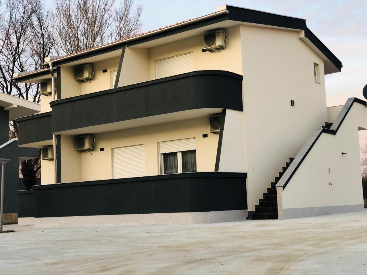 Lanika Apartments Ulcinj Eksteriør bilde